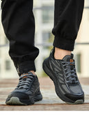 Lightweight Steel toe Shoes Work Sneakers Safety Shoes Men Anti-smash Anti puncture Indestructible shoes Security Breathable